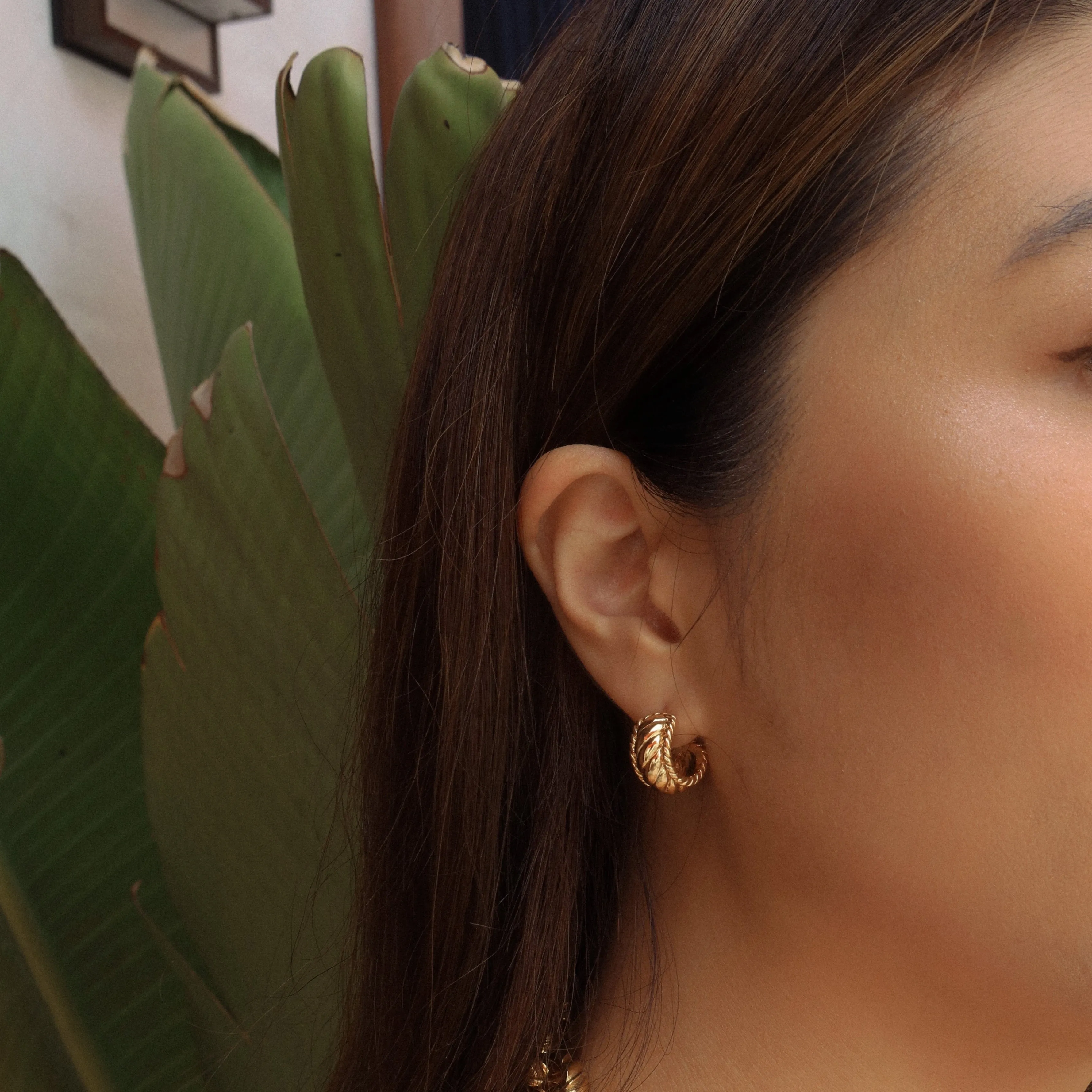 90'S INSPIRED STUD EARRINGS