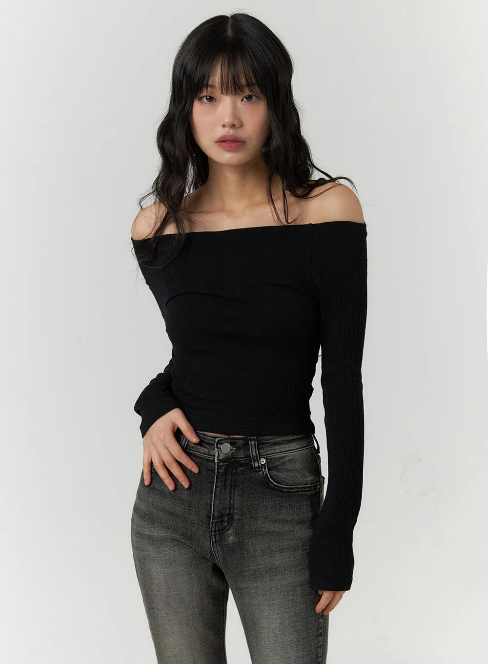 Slim Fit Off-Shoulder Tee CF407