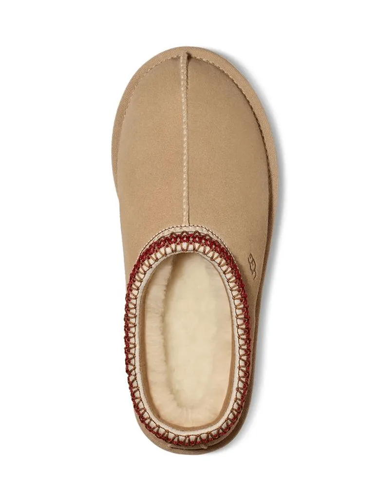 UGG Tasman Slipper in Sand/Dark Cherry