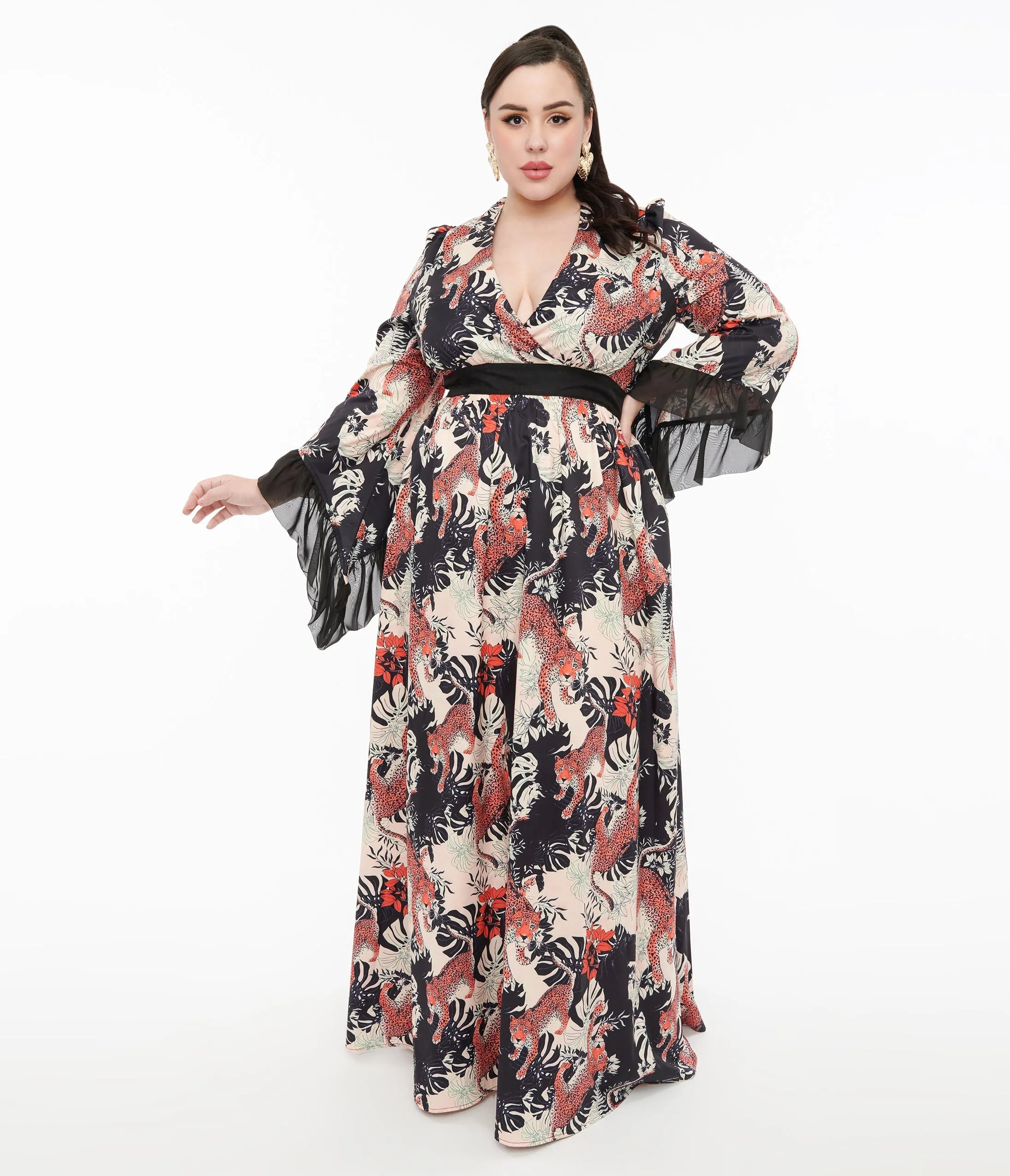 Unique Vintage Plus Size 1970s Black Jungle Cat Print Maxi Dress