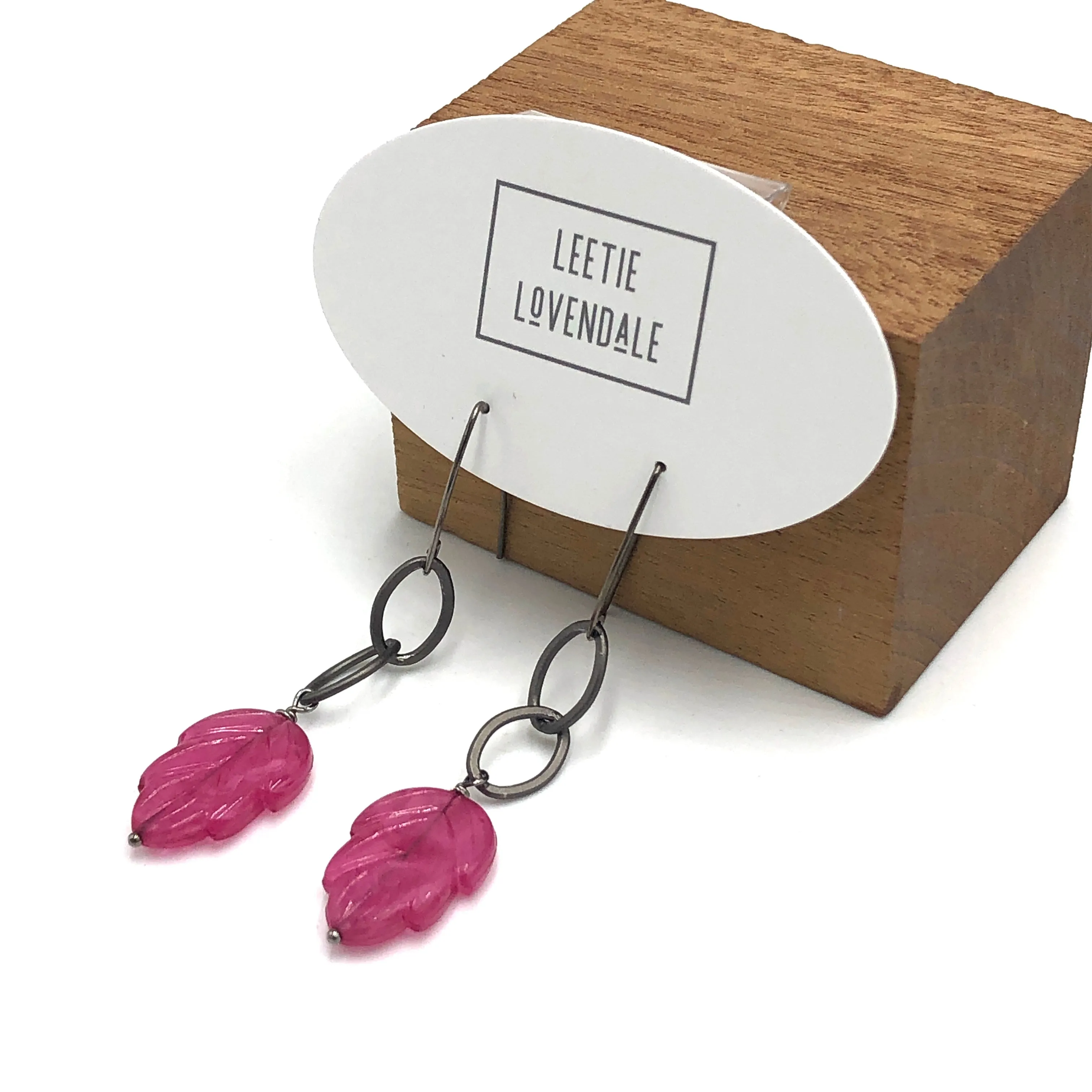 Viva Magenta Leaf Link Earrings